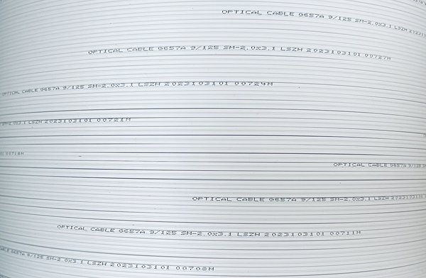 Glasfaserkabel auf einer Kabeltrommel